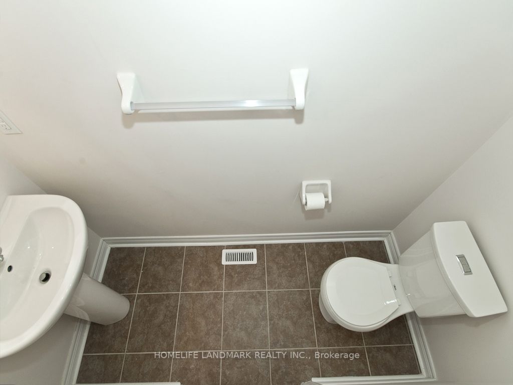 196 Chouinard Way Property Photo 11