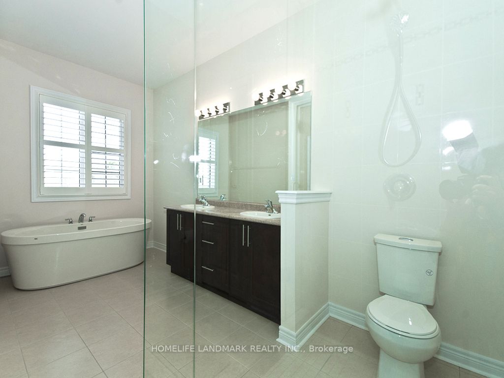 196 Chouinard Way Property Photo 15