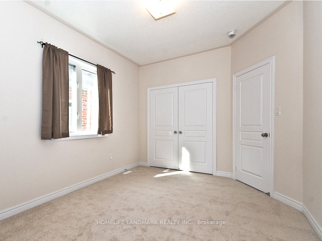 196 Chouinard Way Property Photo 16