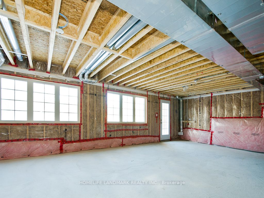 196 Chouinard Way Property Photo 24