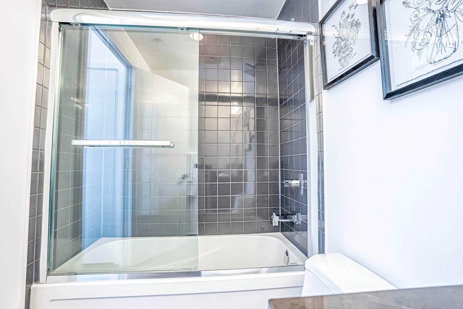 9471 Yonge St #325 Property Photo 22