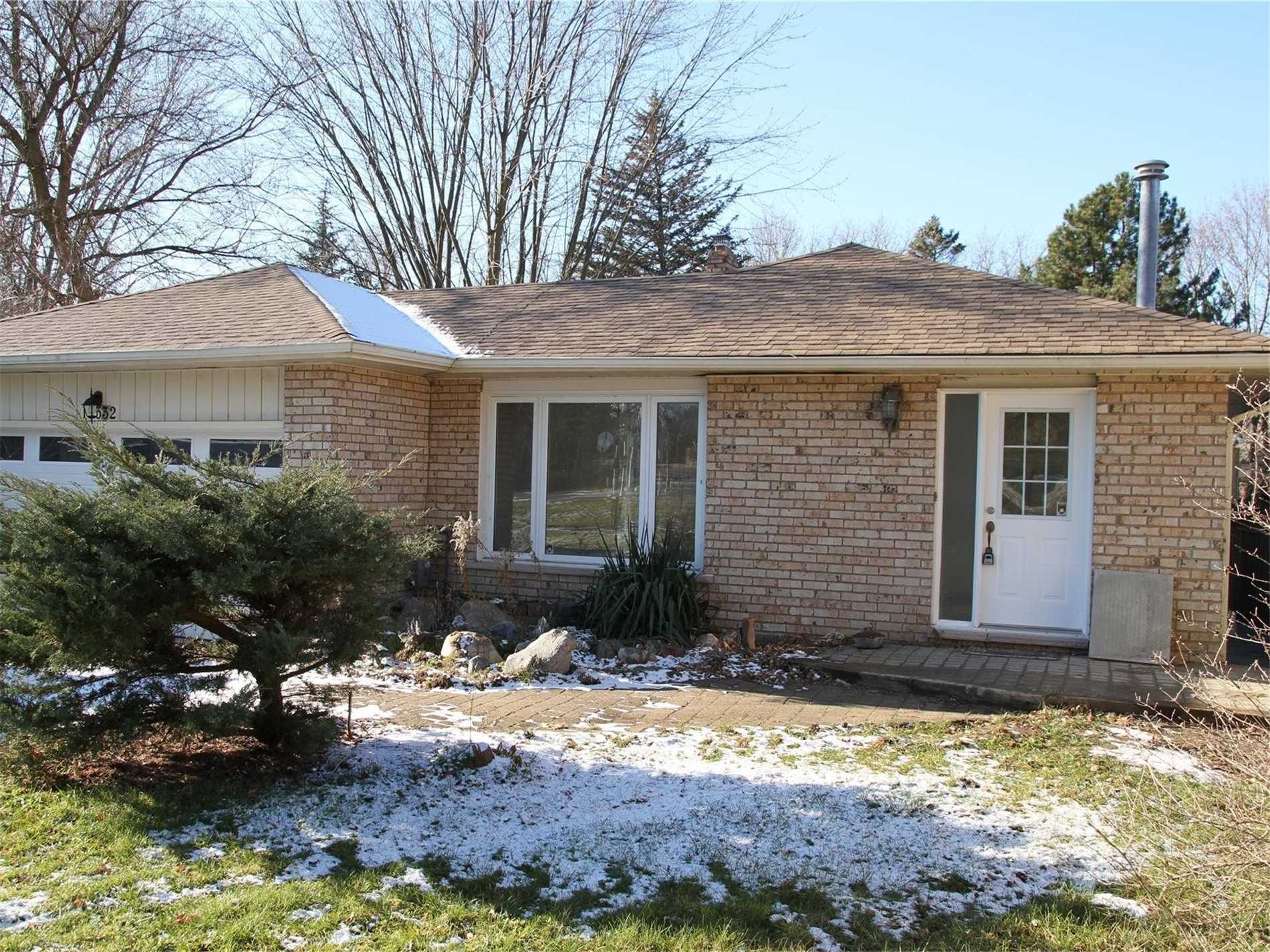 19532 Yonge St #lower Property Photo 1