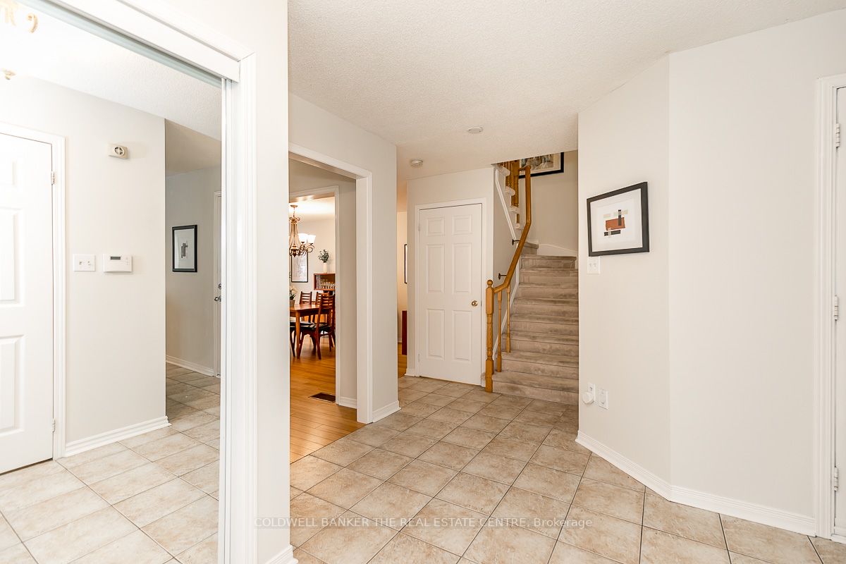 211 Coleridge Dr Property Photo 4