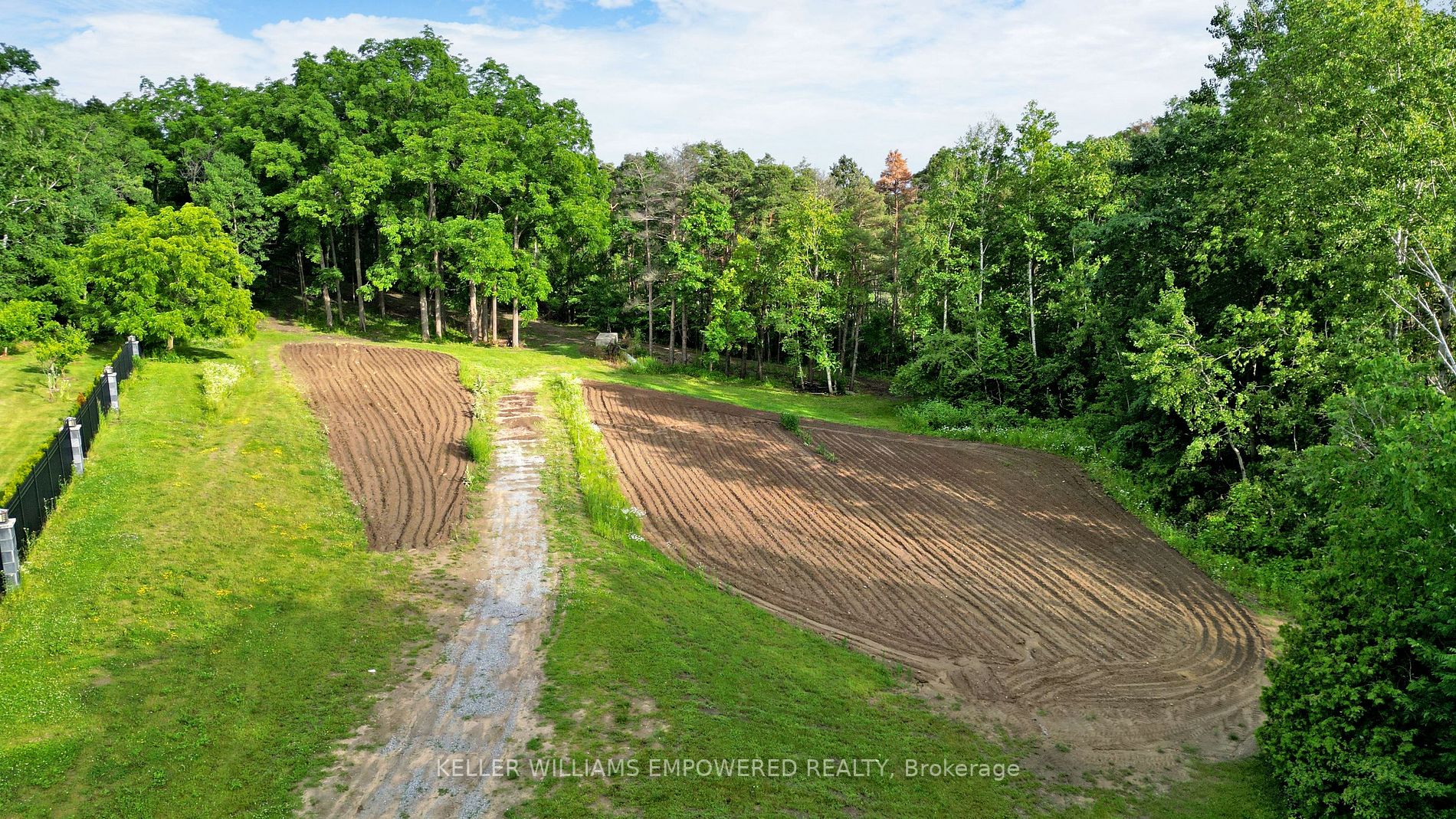 2 Honey Locust Crt Property Photo 11
