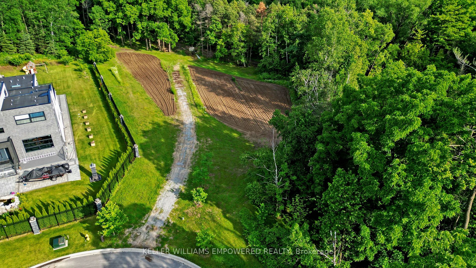 2 Honey Locust Crt Property Photo 23