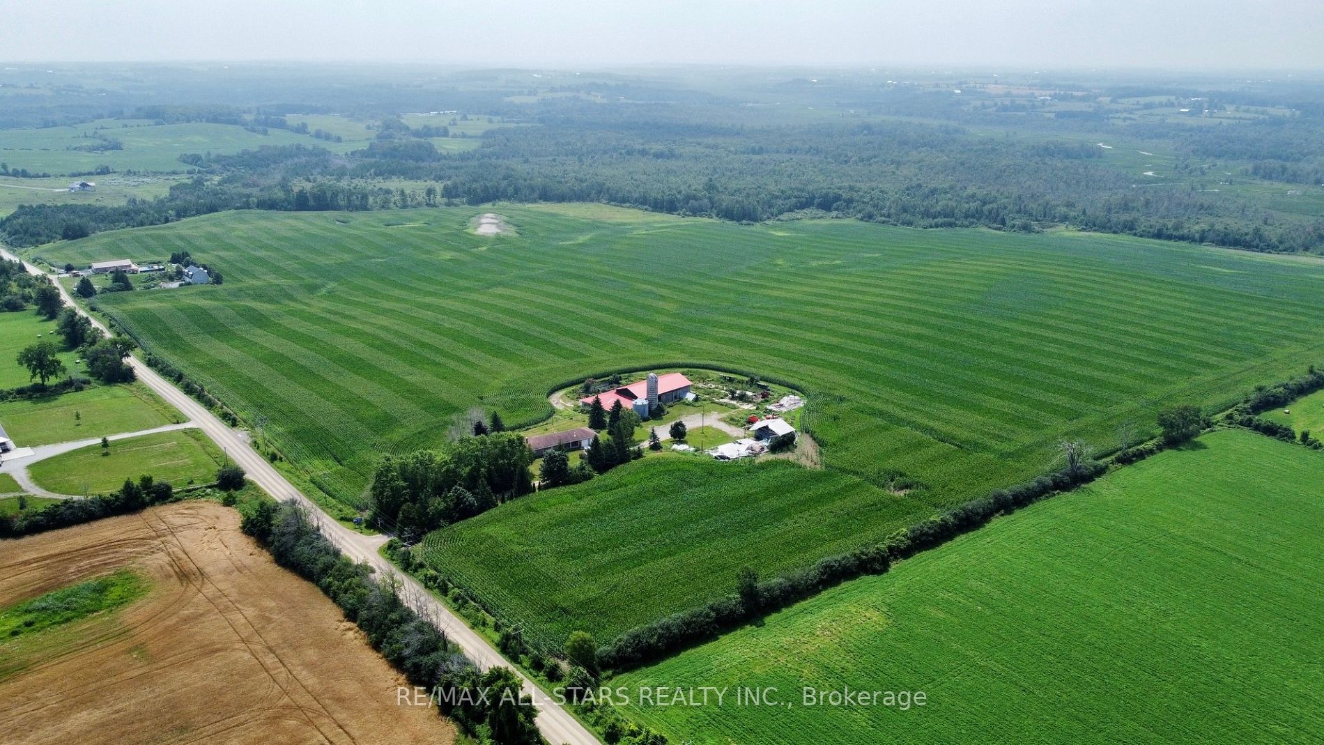 18500c Sideroad 18 Property Photo