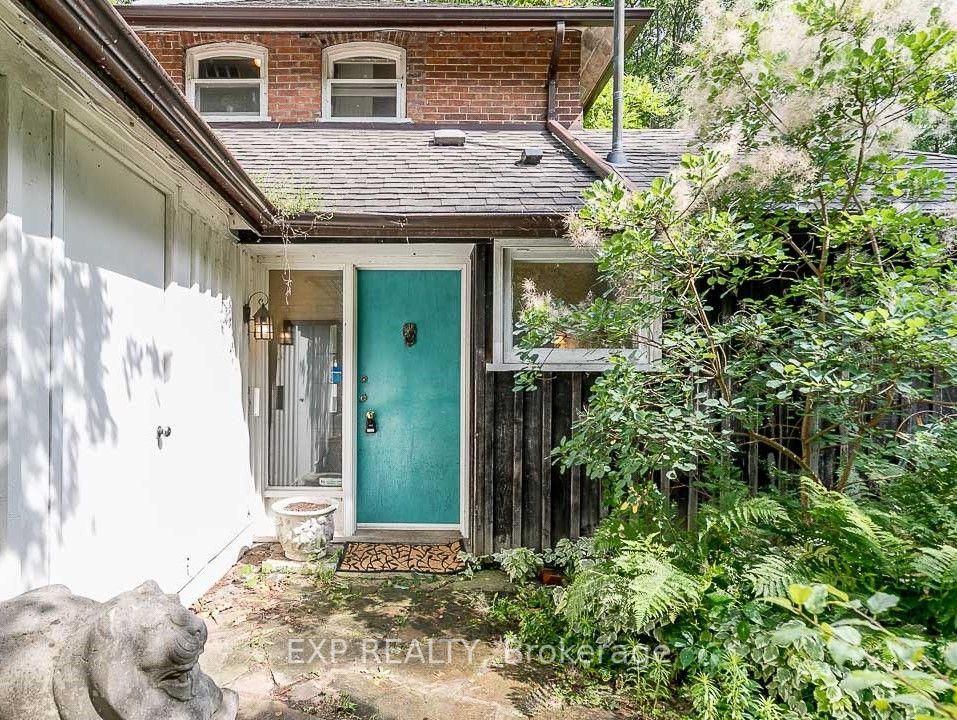 27 Hedge Rd Property Photo 8