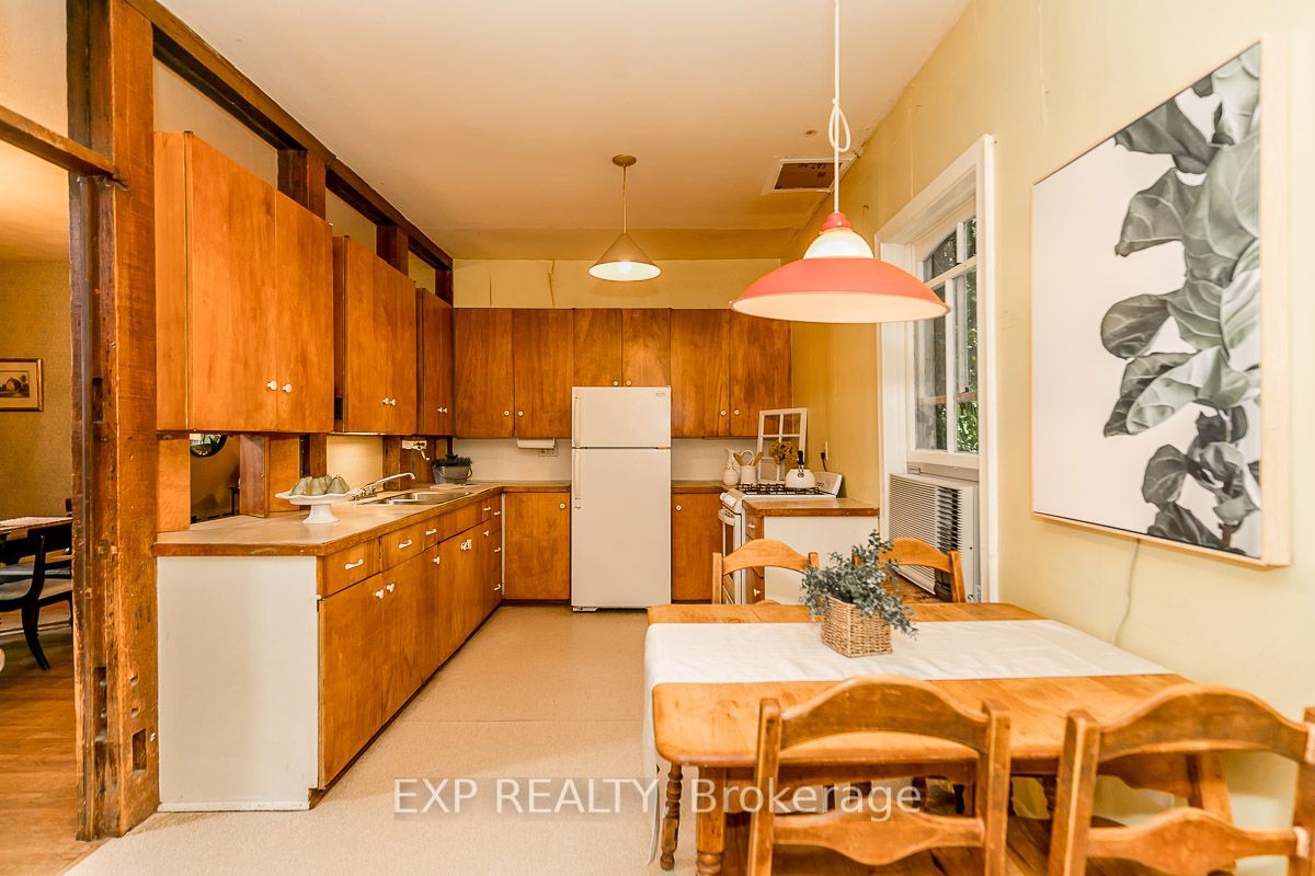 27 Hedge Rd Property Photo 9