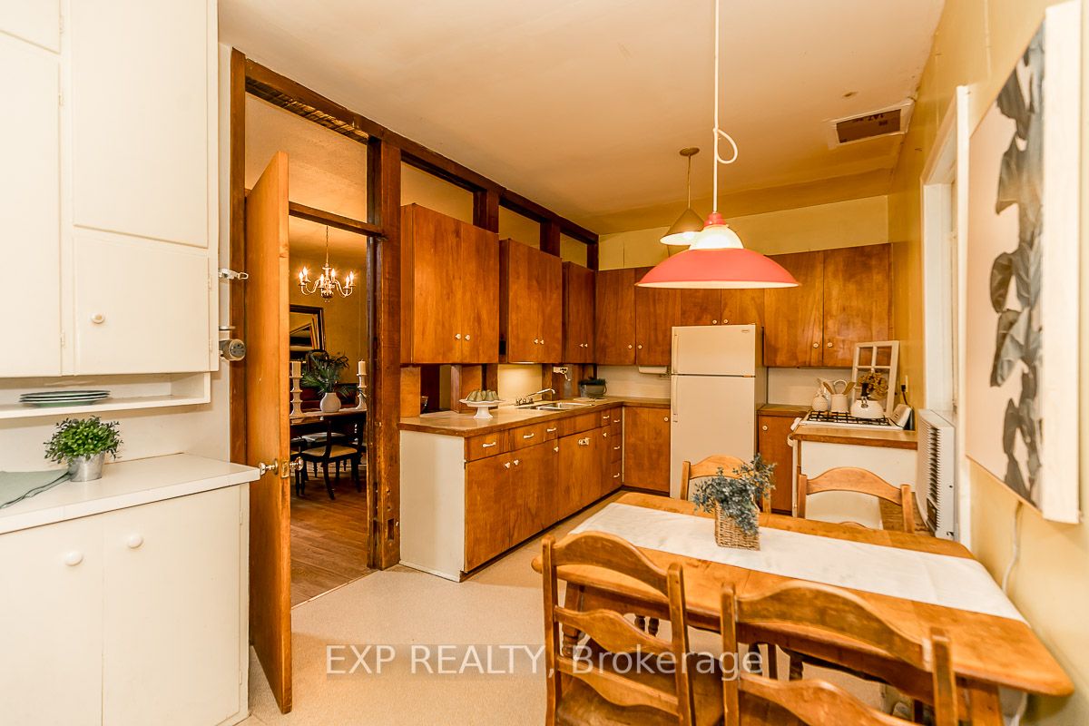27 Hedge Rd Property Photo 10