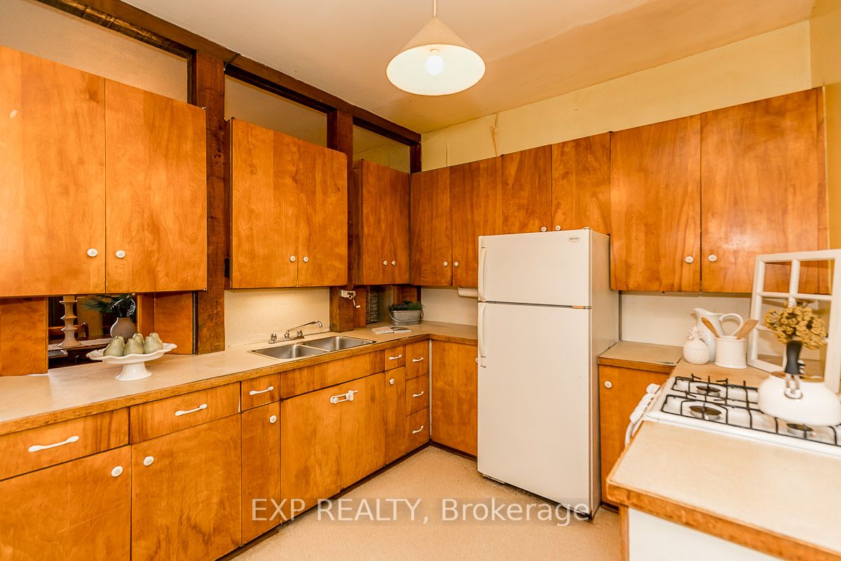 27 Hedge Rd Property Photo 11