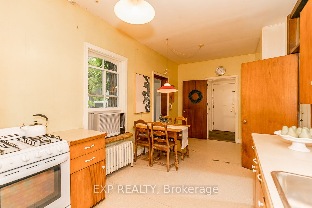 27 Hedge Rd Property Photo 13