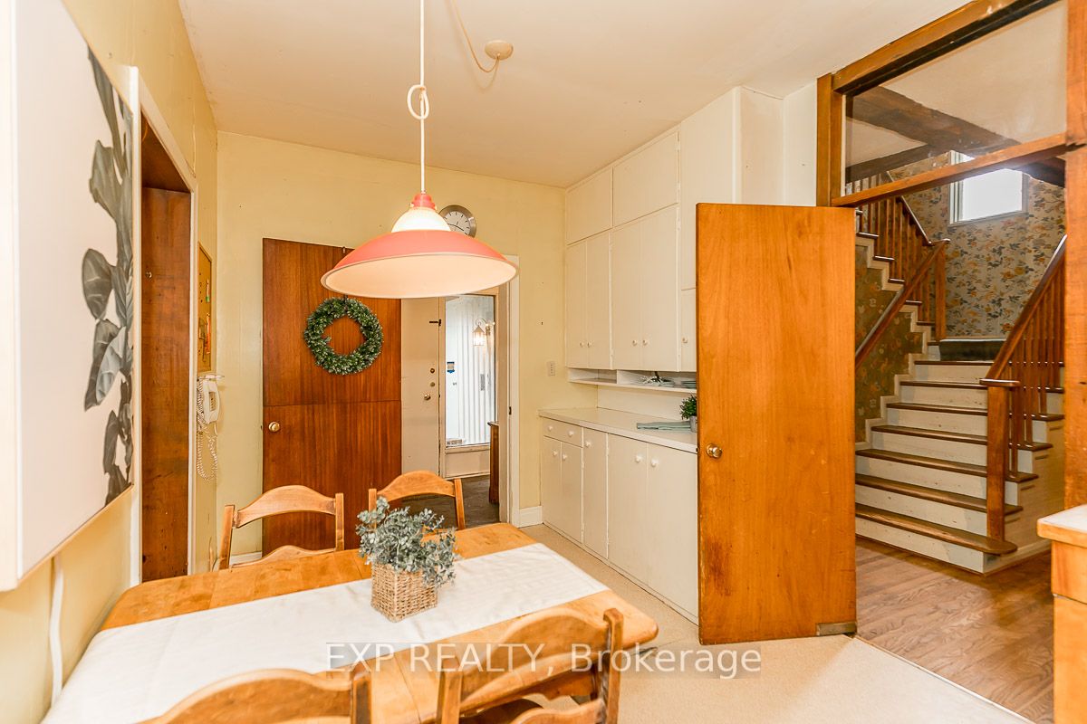 27 Hedge Rd Property Photo 14