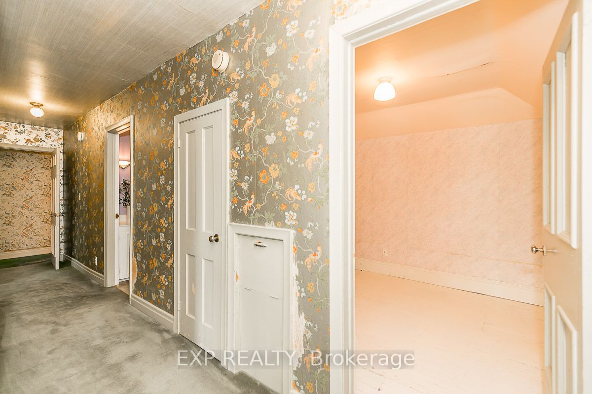 27 Hedge Rd Property Photo 24
