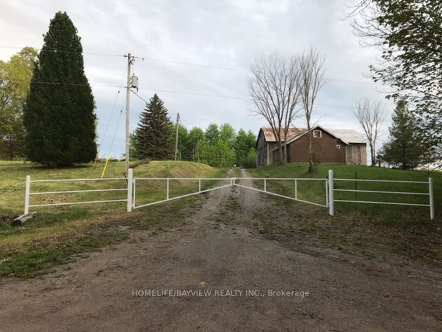 2399 7th Line Property Photo 5