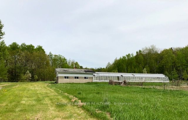 2399 7th Line Property Photo 7