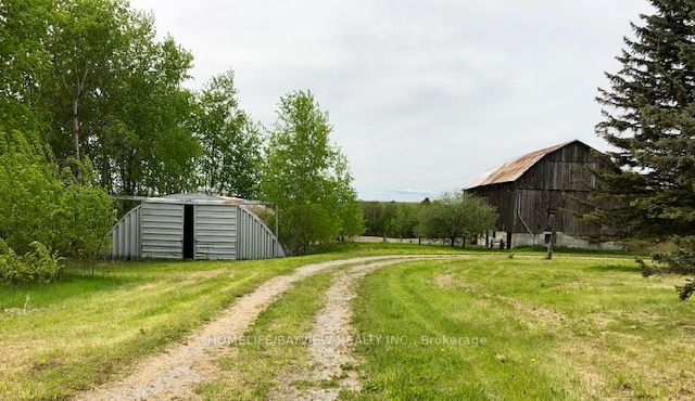 2399 7th Line Property Photo 8