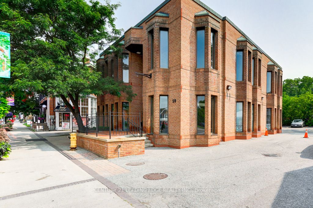 59 Main St N Property Photo 3
