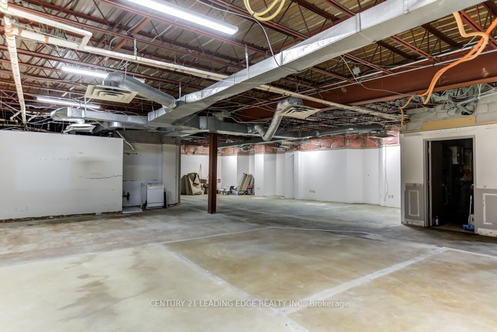 59 Main St N Property Photo 12