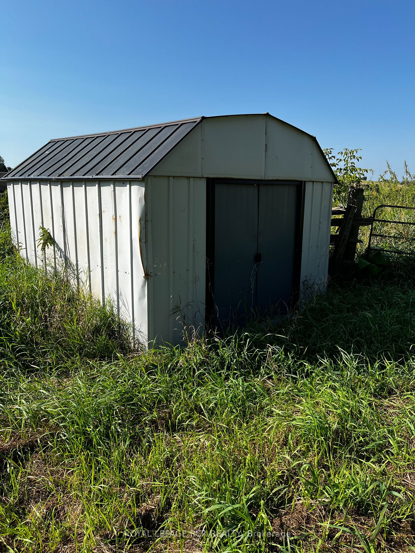 5060 8th Line Property Photo 14
