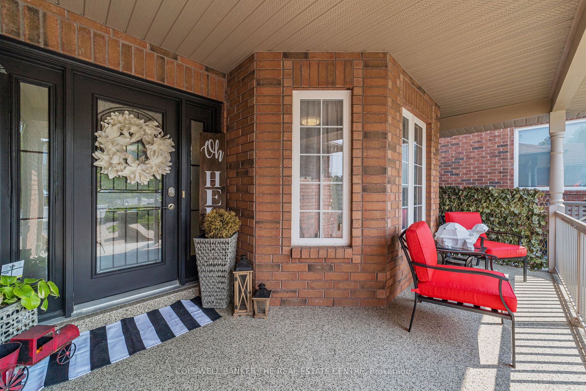 2245 Sproule St Property Photo 2