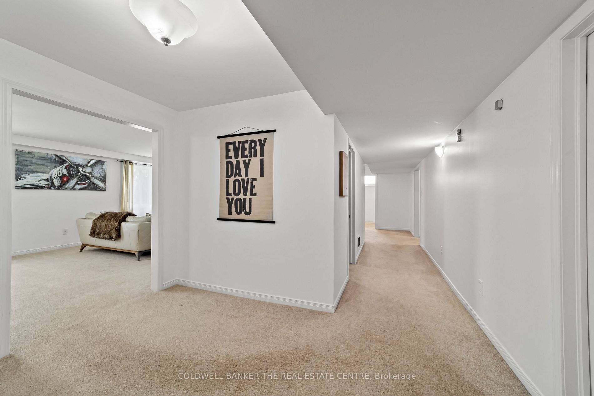 2245 Sproule St Property Photo 31