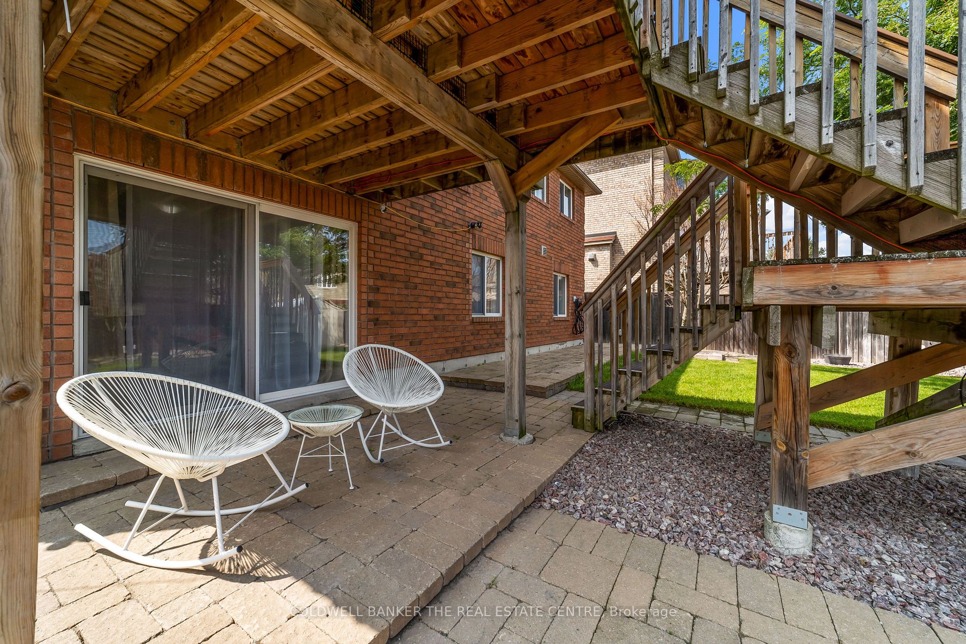 2245 Sproule St Property Photo 35