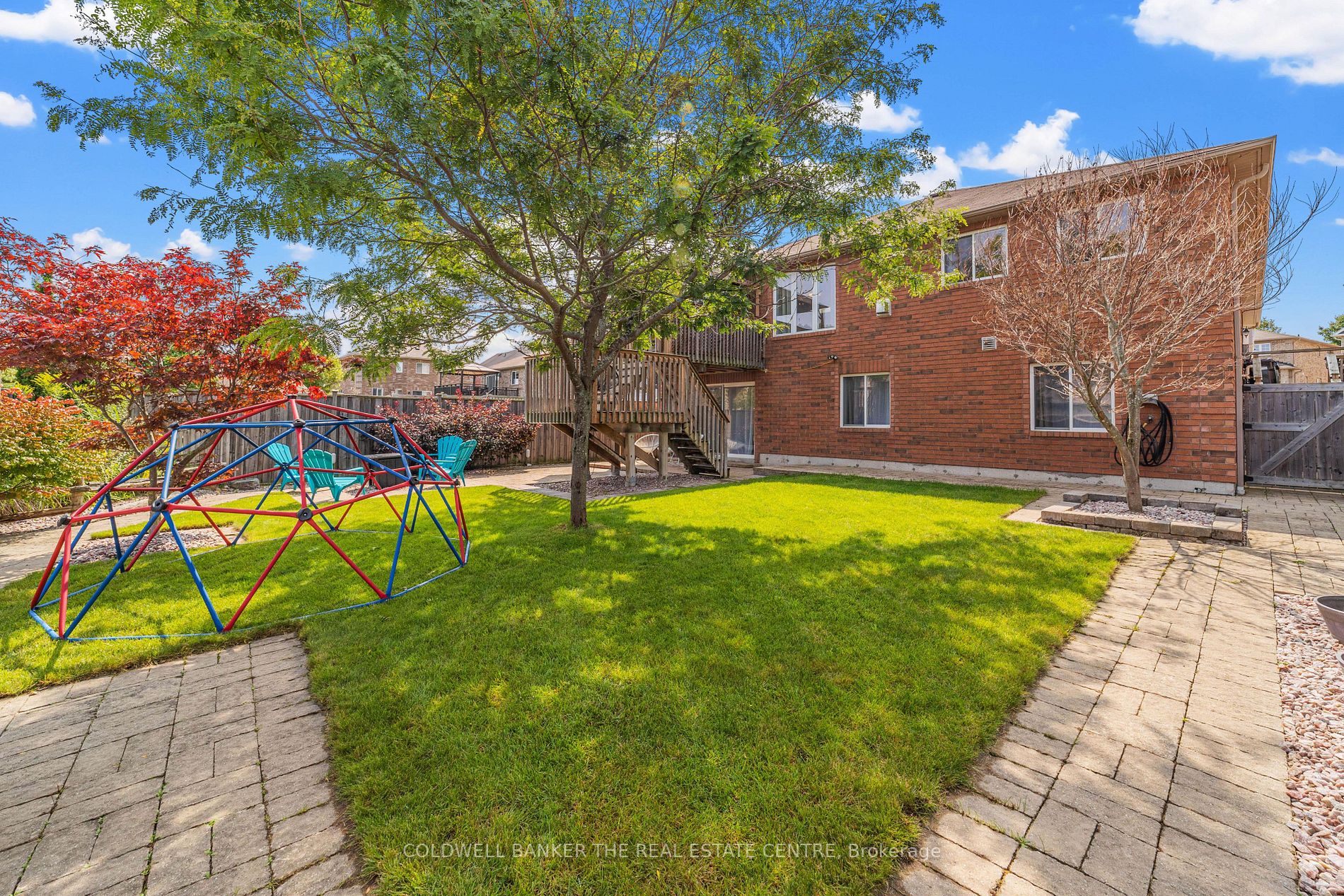 2245 Sproule St Property Photo 36