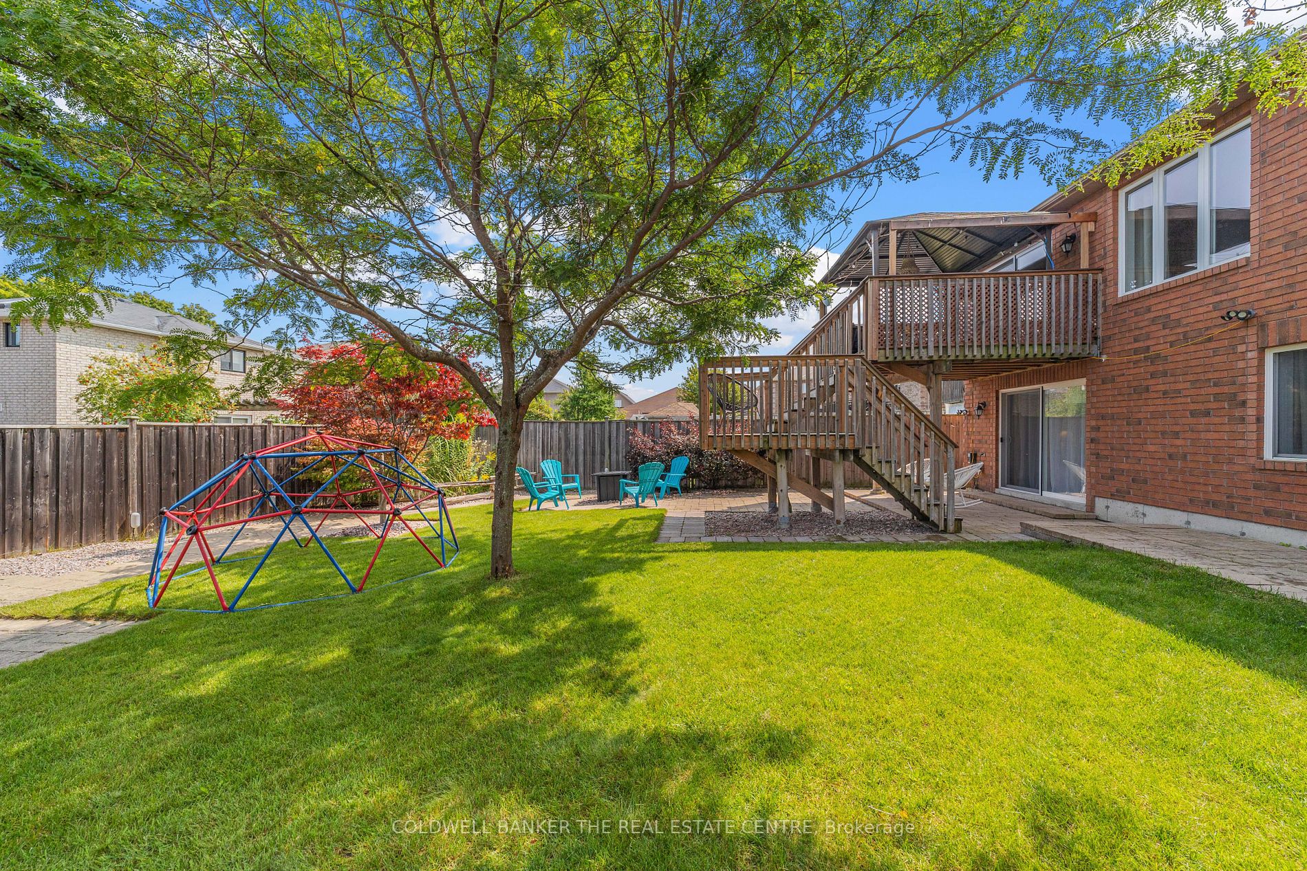 2245 Sproule St Property Photo 37