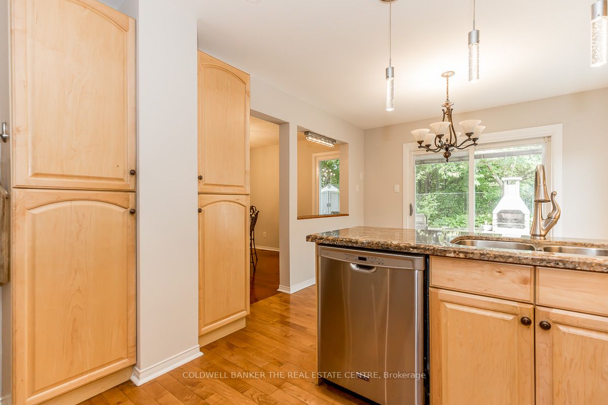 200 Kemano Rd Property Photo 14
