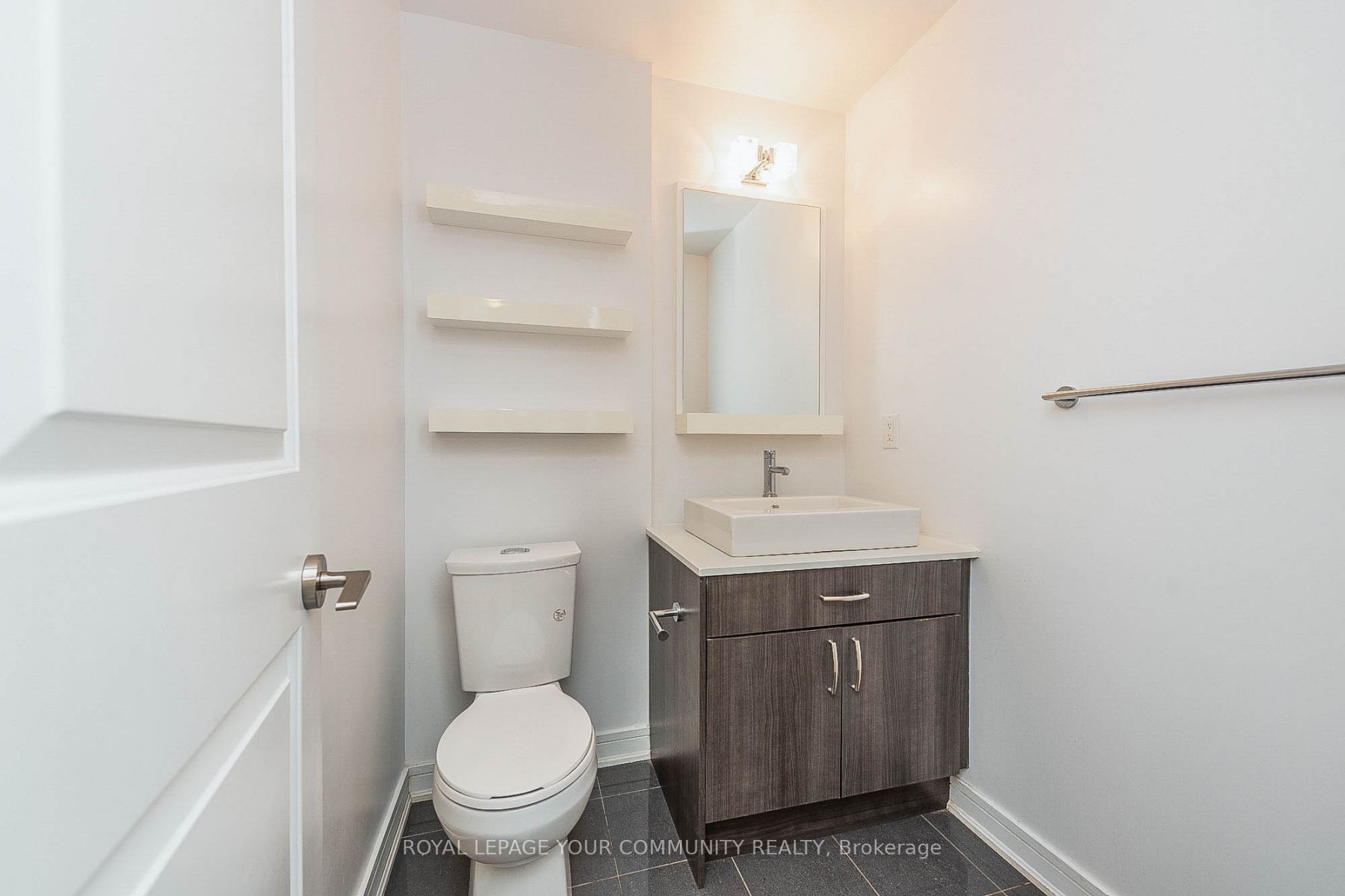 9199 Yonge St 55 Property Photo 15