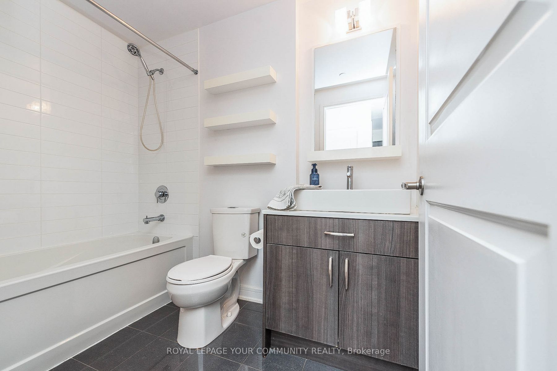9199 Yonge St 55 Property Photo 23