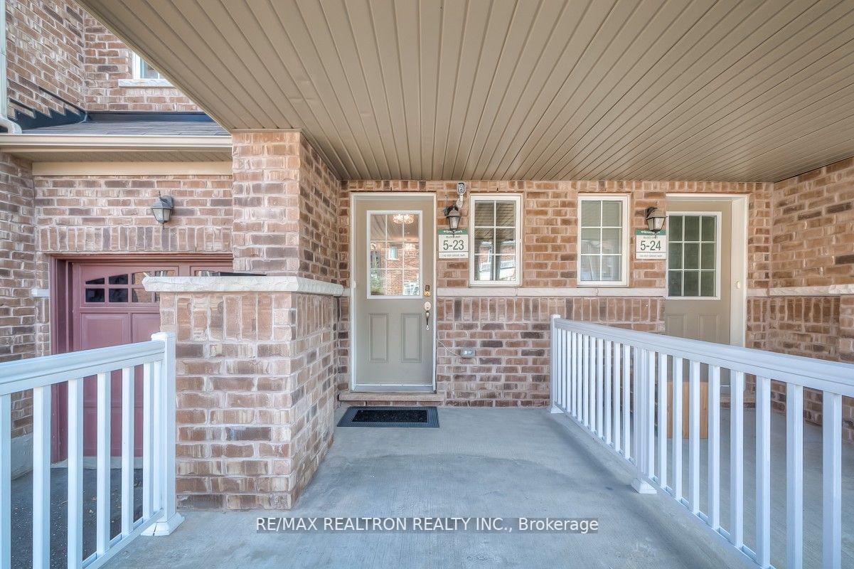 142 Roy Grove Way 24 Property Photo 2