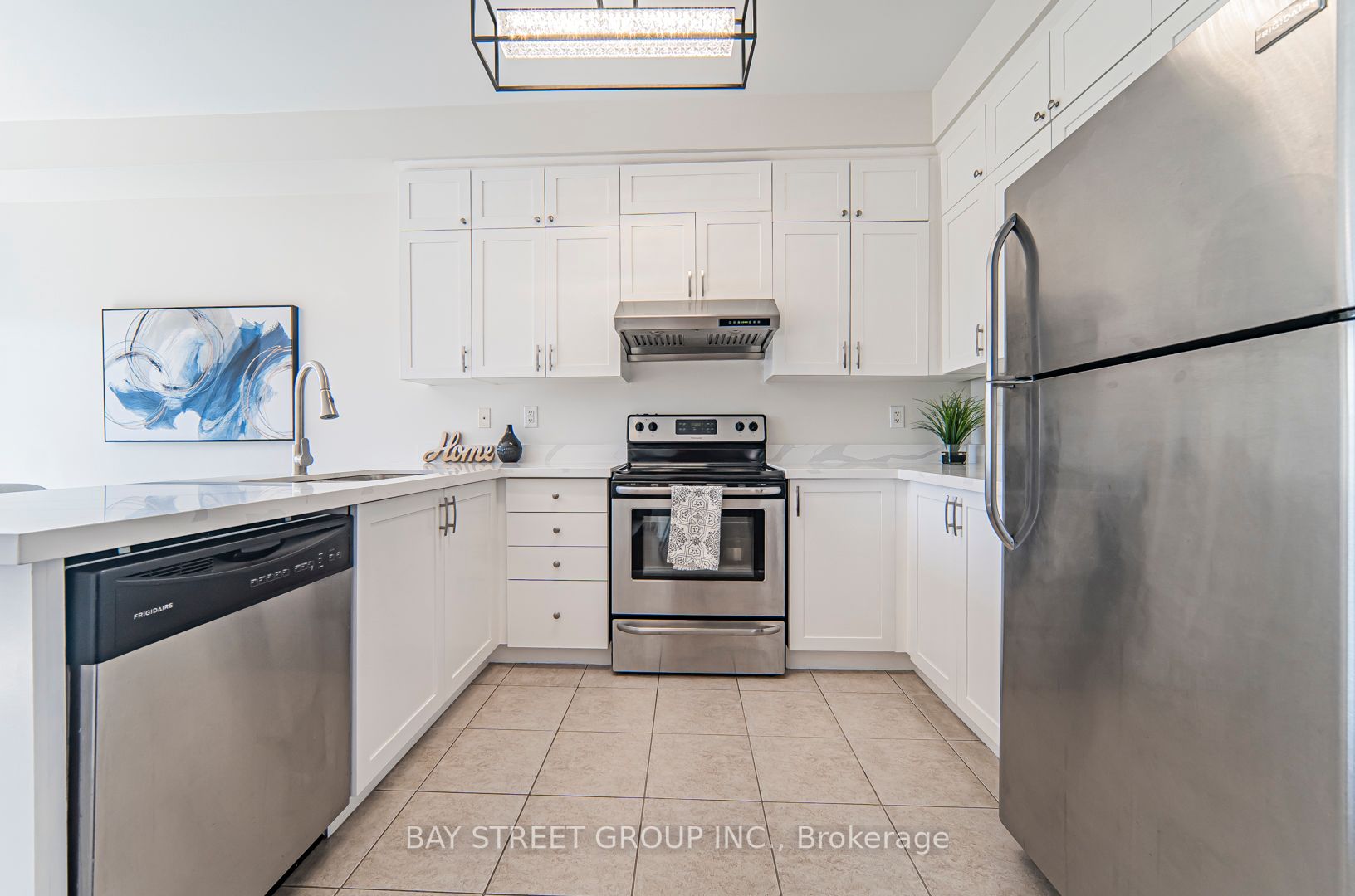 399 Caboto Tr Property Photo 7