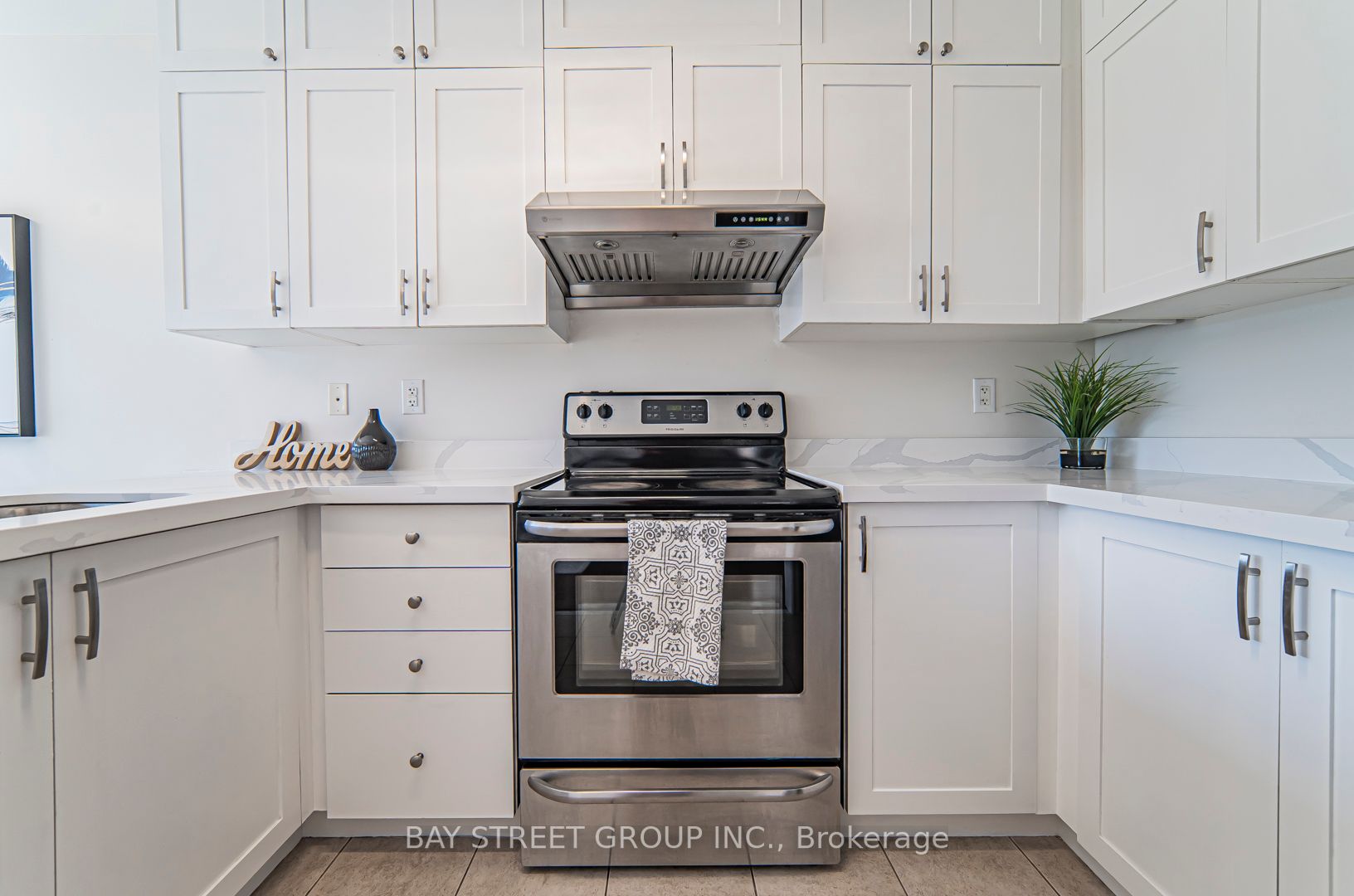 399 Caboto Tr Property Photo 10