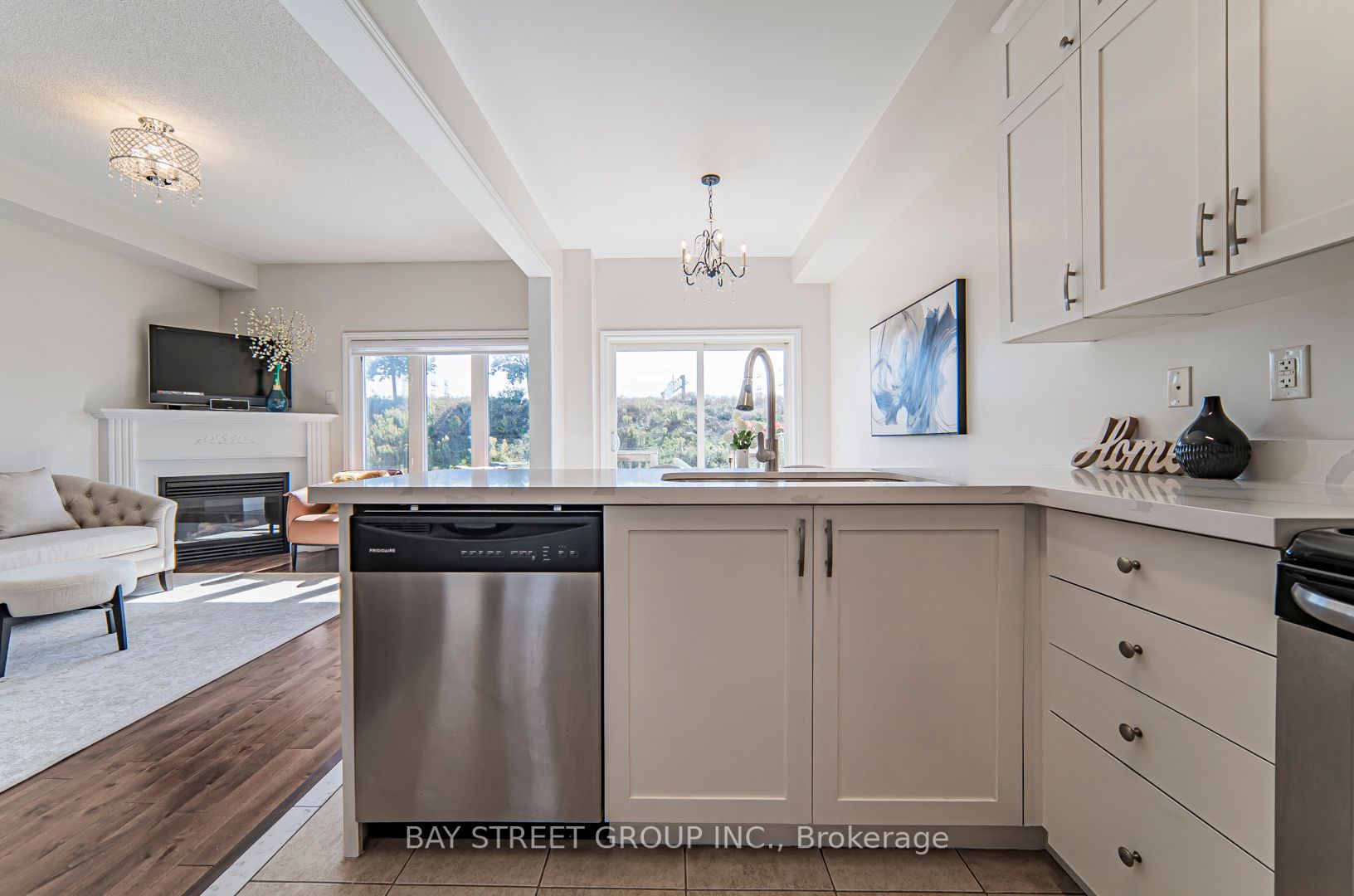 399 Caboto Tr Property Photo 11