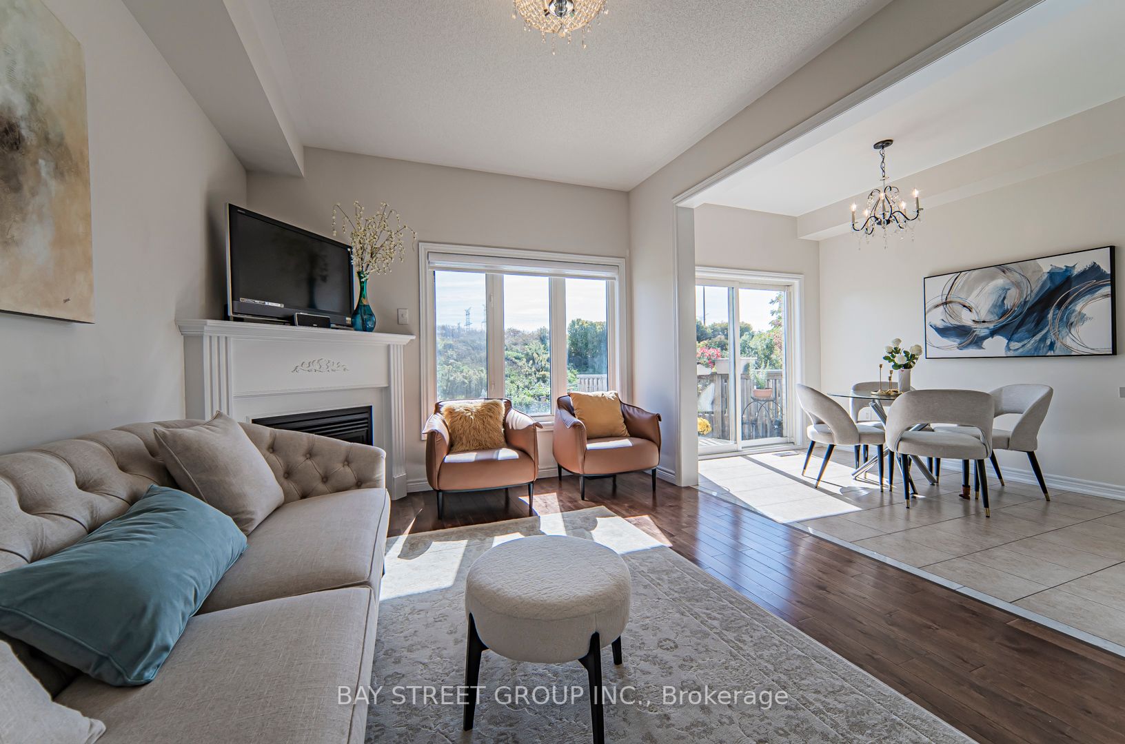 399 Caboto Tr Property Photo 13