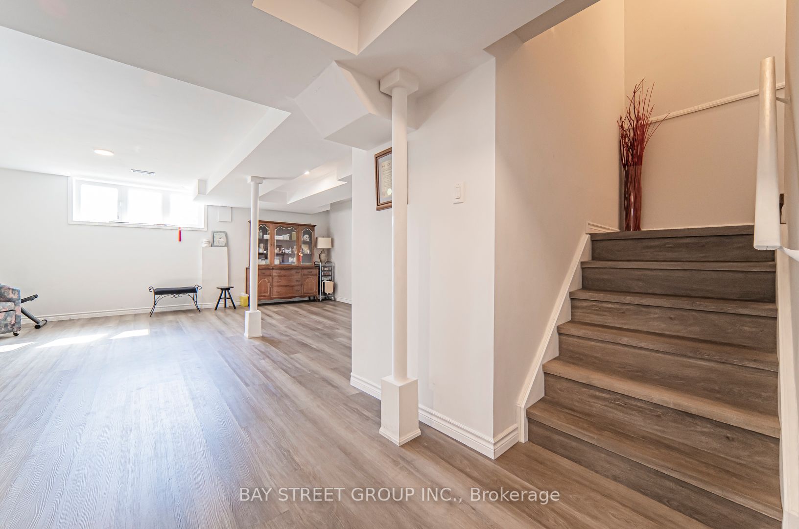 399 Caboto Tr Property Photo 29