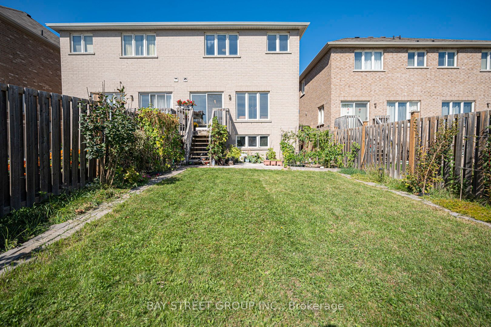 399 Caboto Tr Property Photo 32
