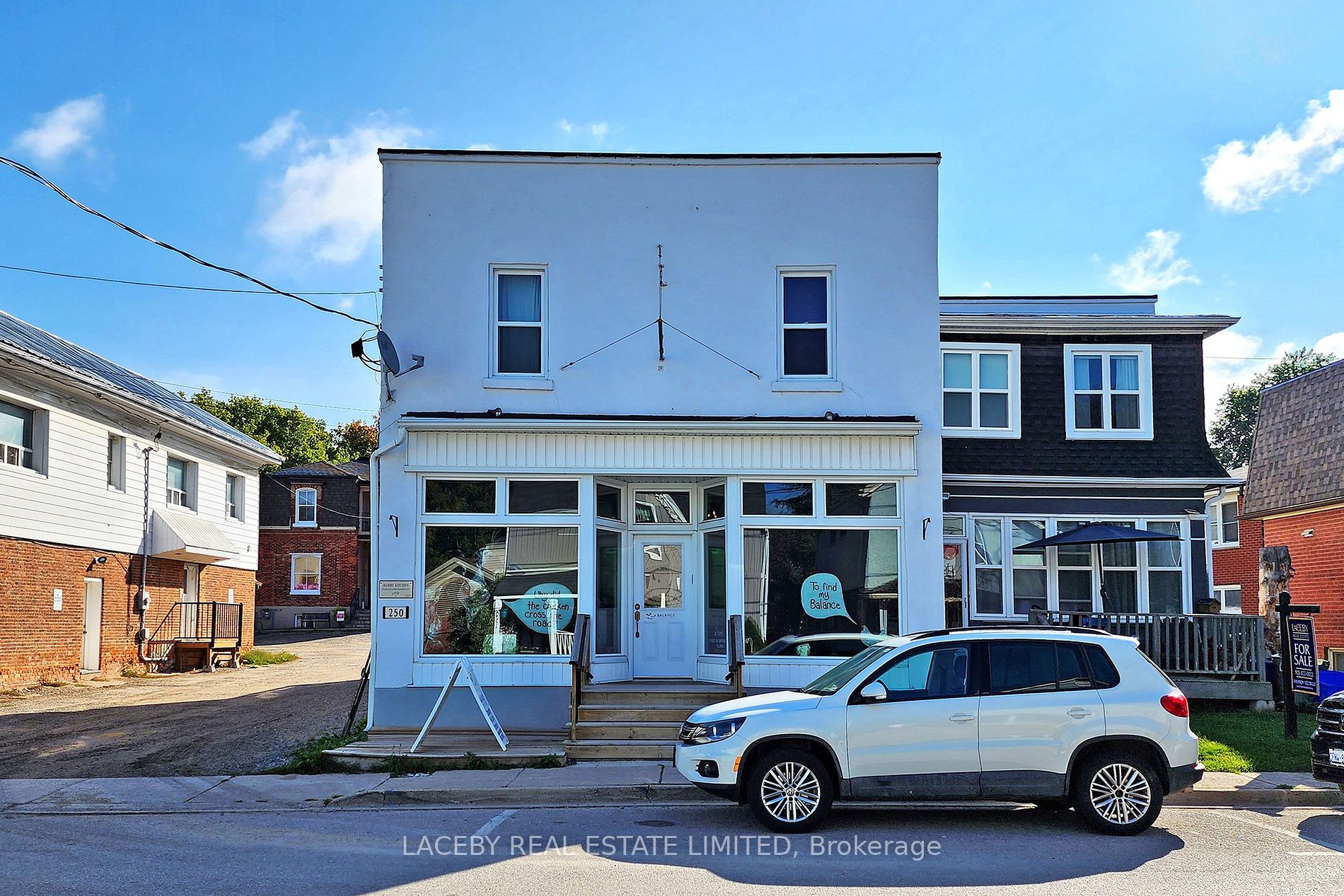 250 Main St Property Photo 1