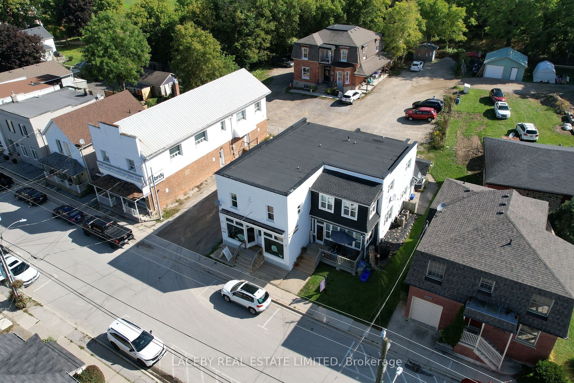 250 Main St Property Photo 3