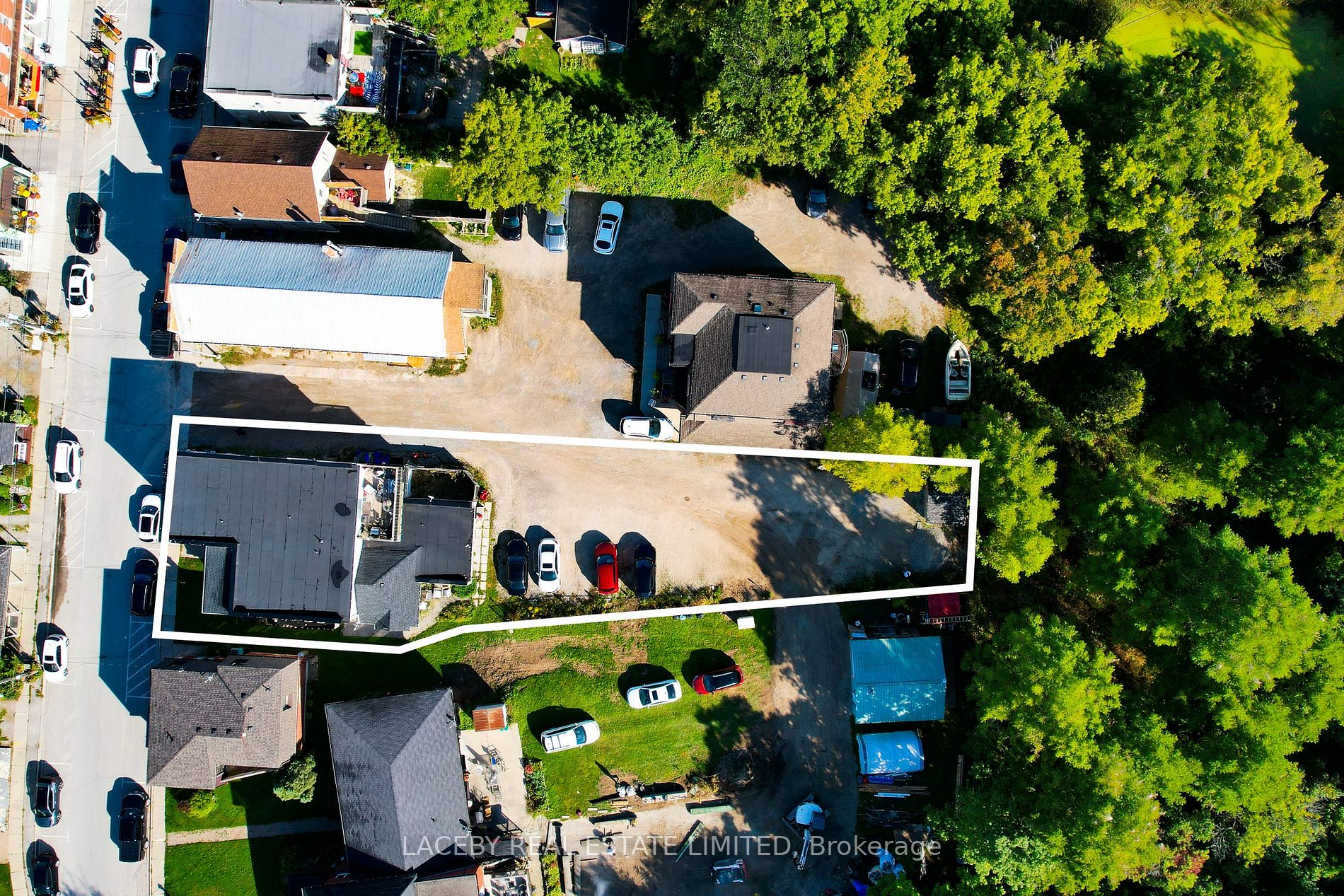 250 Main St Property Photo 7