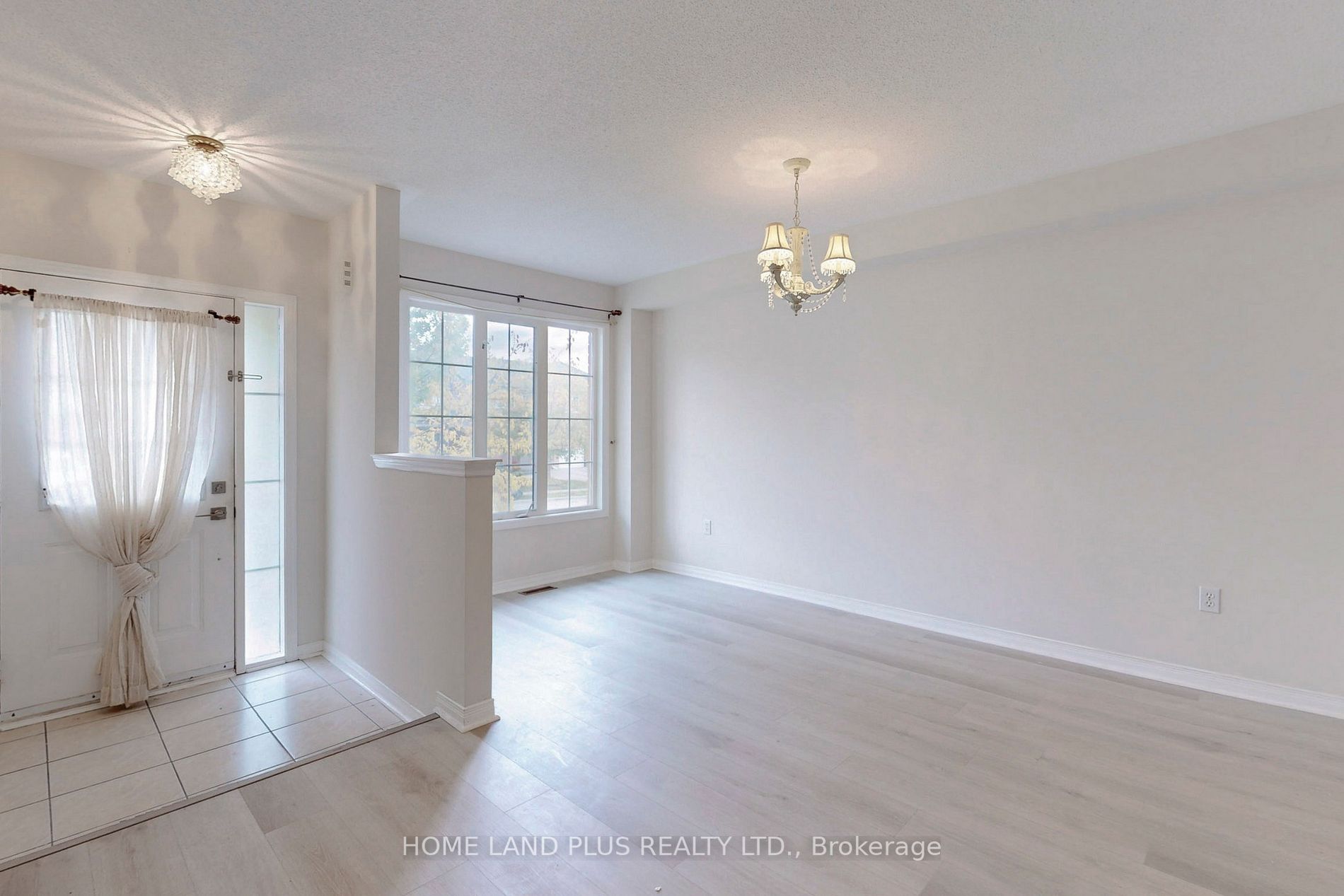 300 Flagstone Way Property Photo 2