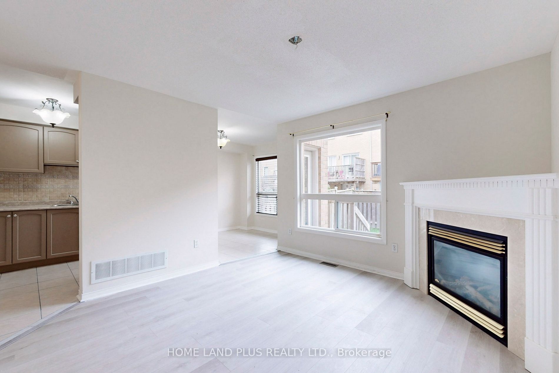 300 Flagstone Way Property Photo 7