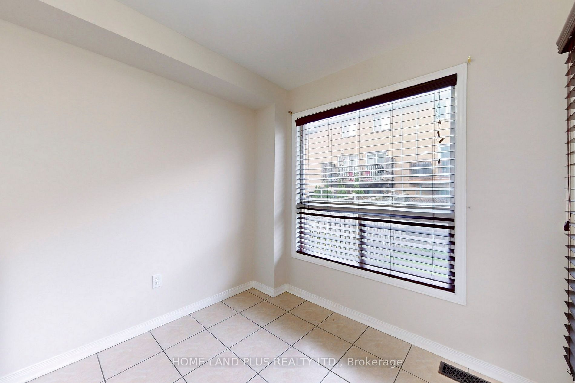 300 Flagstone Way Property Photo 14