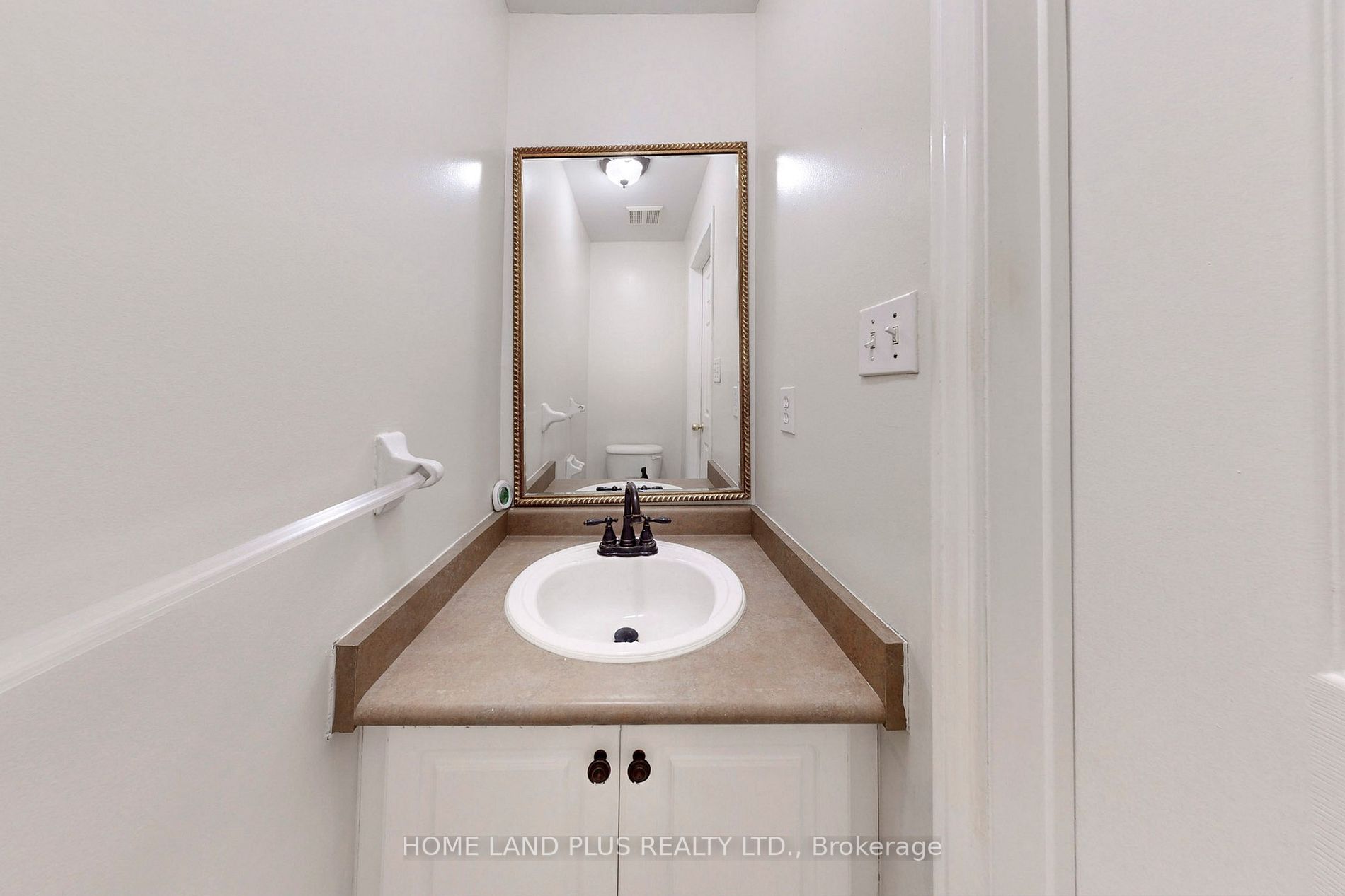 300 Flagstone Way Property Photo 15
