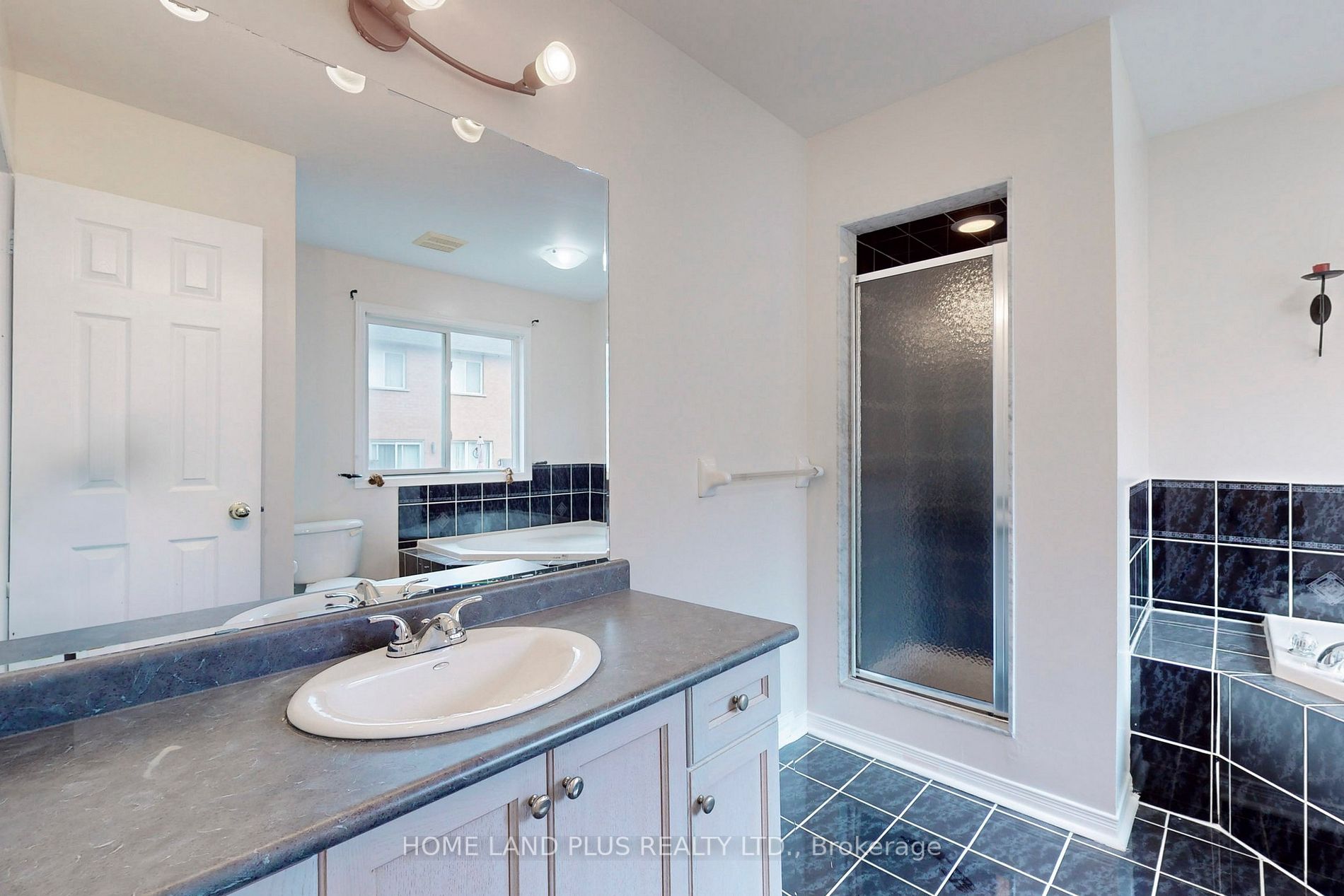 300 Flagstone Way Property Photo 25