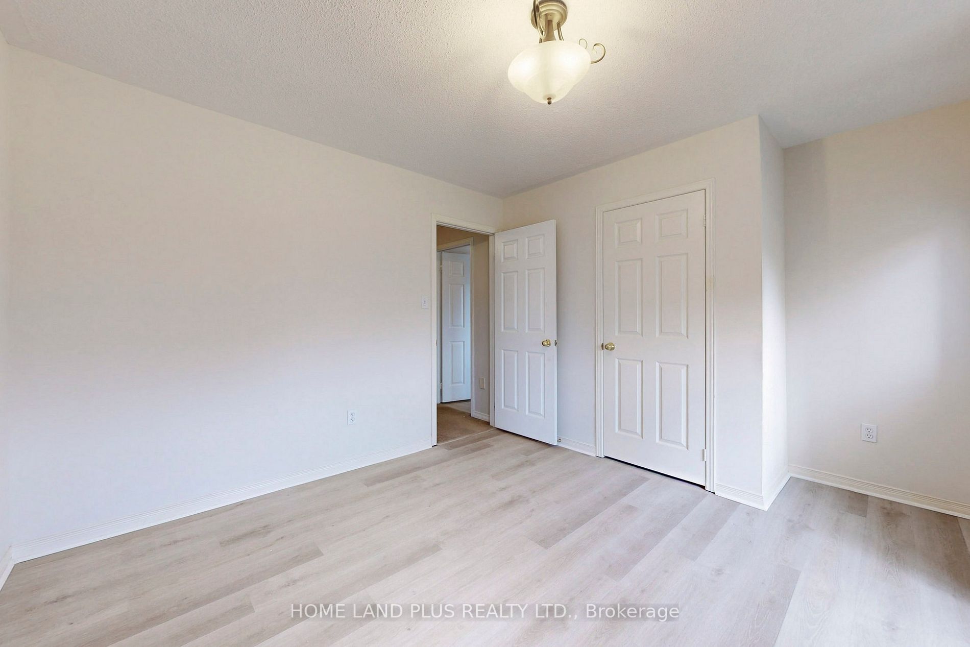 300 Flagstone Way Property Photo 29