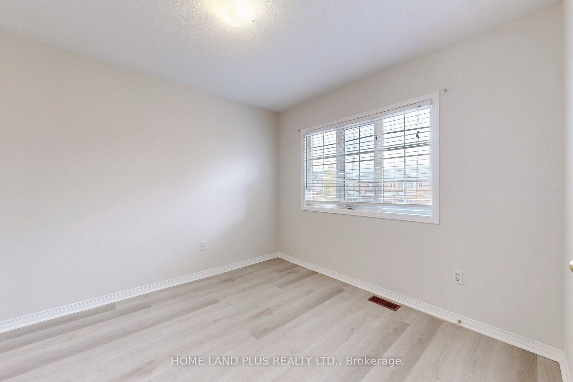 300 Flagstone Way Property Photo 30