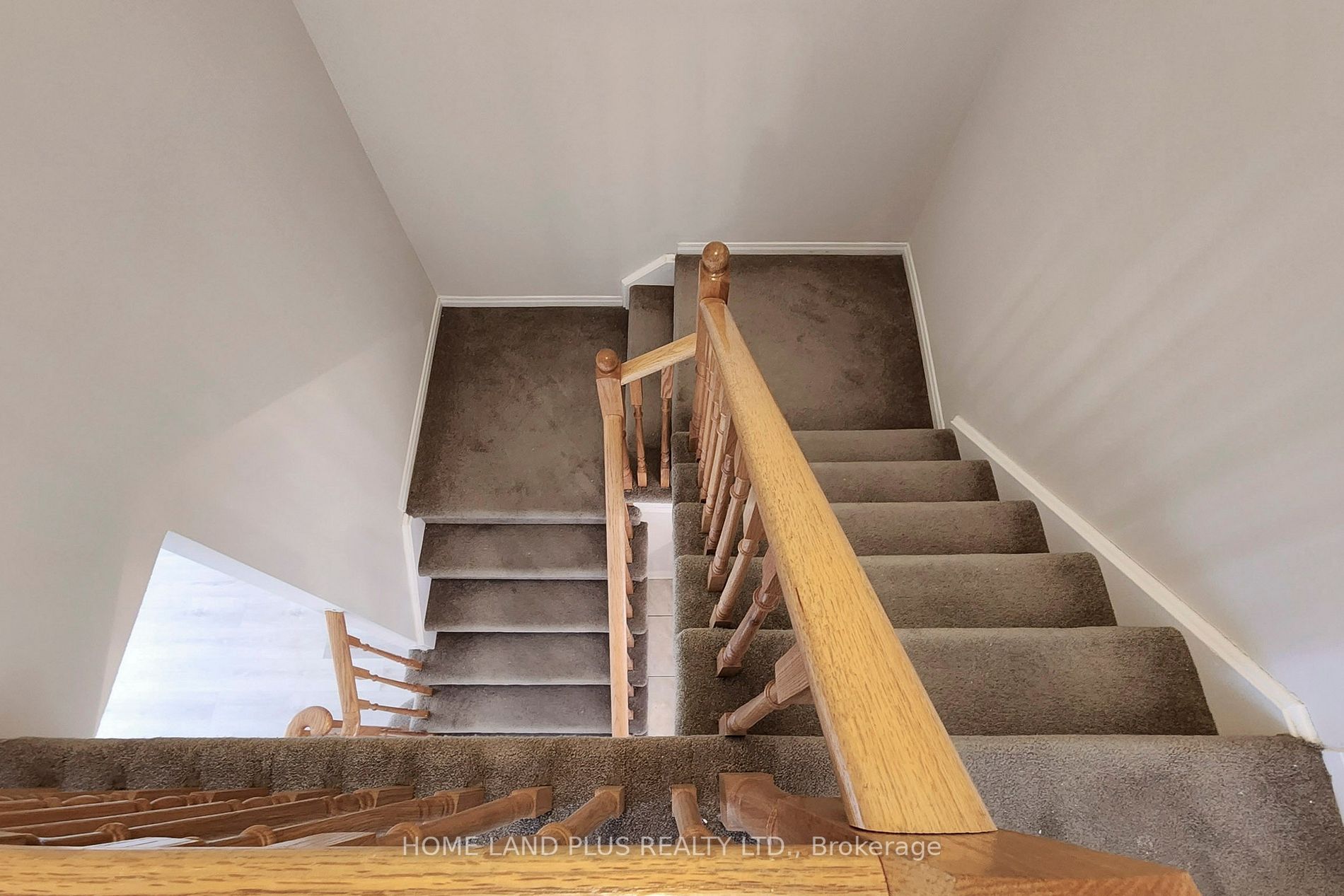 300 Flagstone Way Property Photo 37