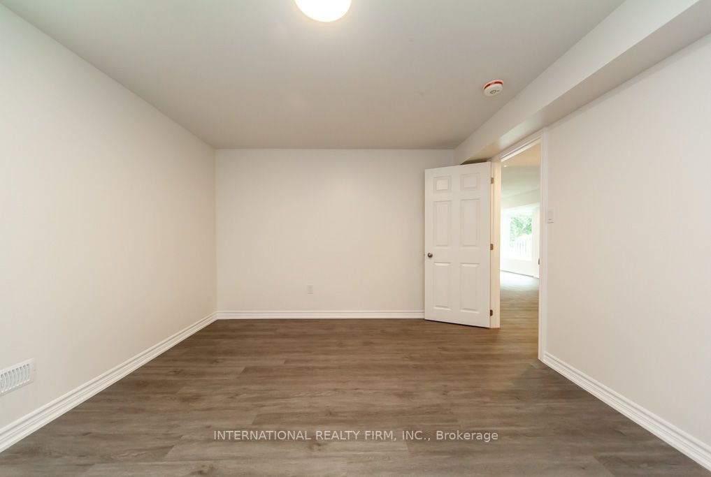 11 Coates Cres Property Photo 34
